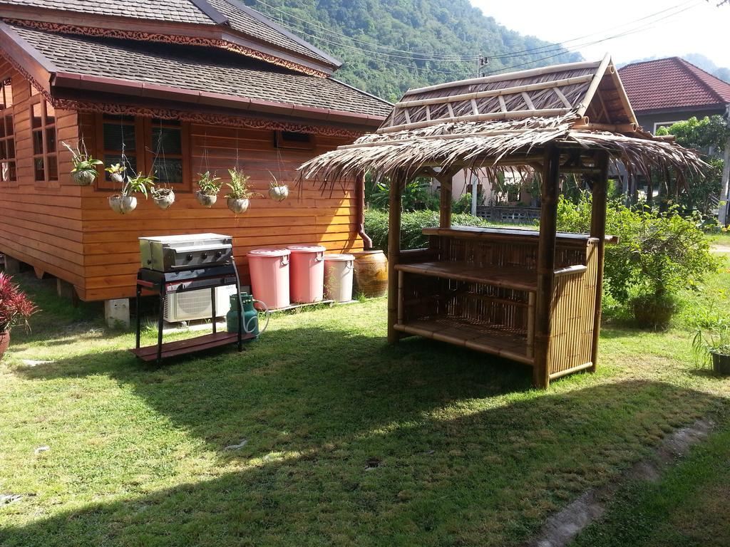 Golden Teak Resort Baan Sapparot 카말라 비치 객실 사진