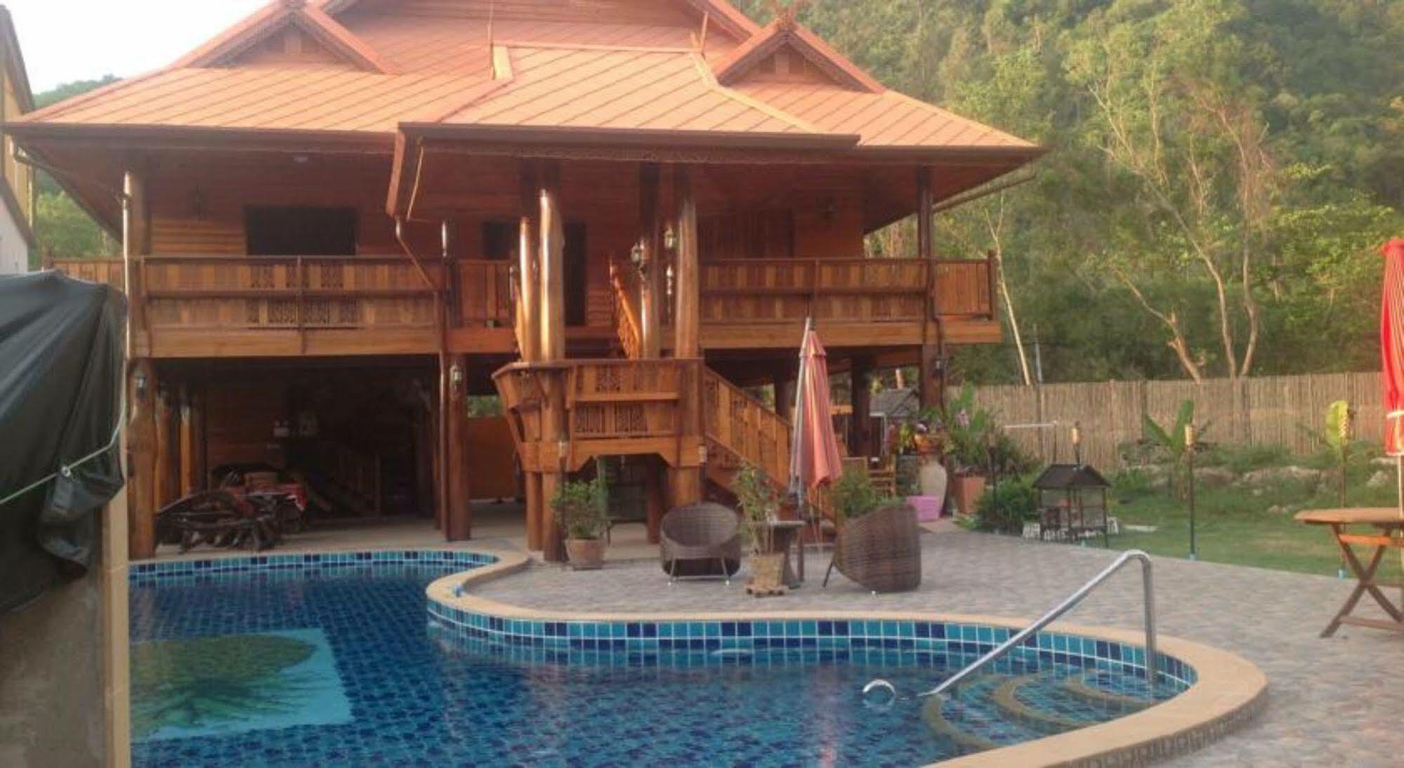 Golden Teak Resort Baan Sapparot 카말라 비치 외부 사진